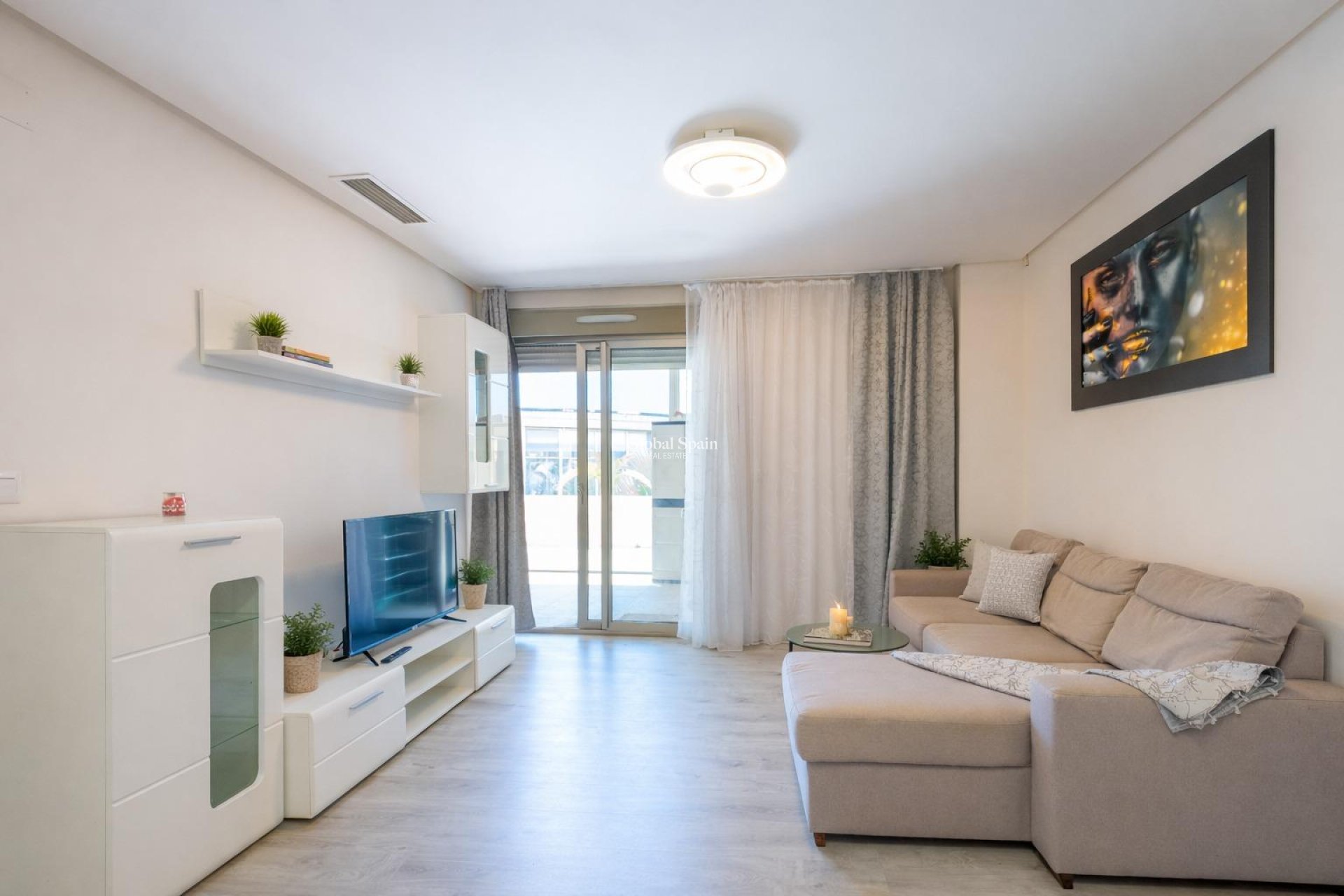 Resale - APARTMENT -
ORIHUELA COSTA - Los Dolses