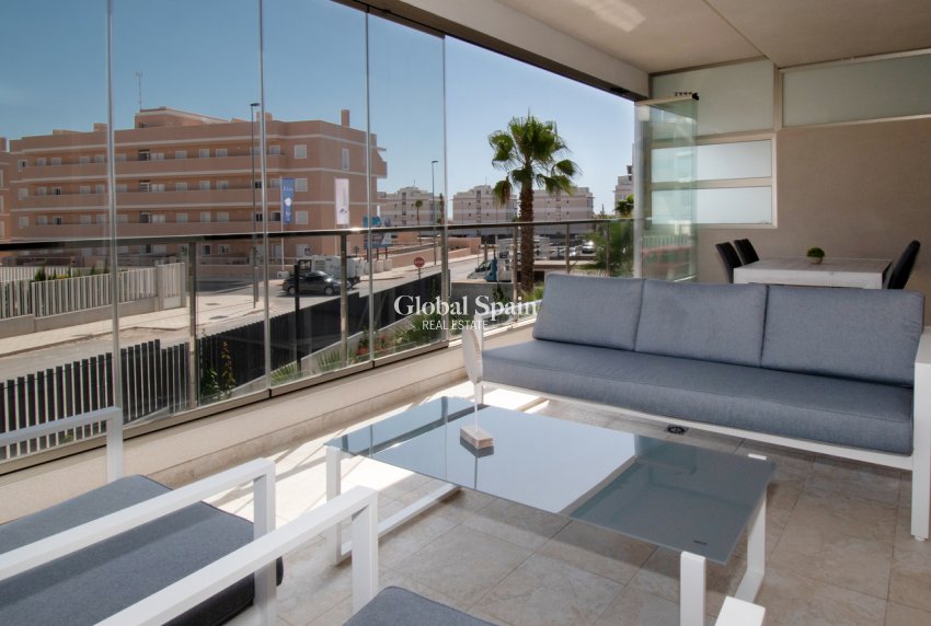 Resale - APARTMENT -
ORIHUELA COSTA - Los Dolses