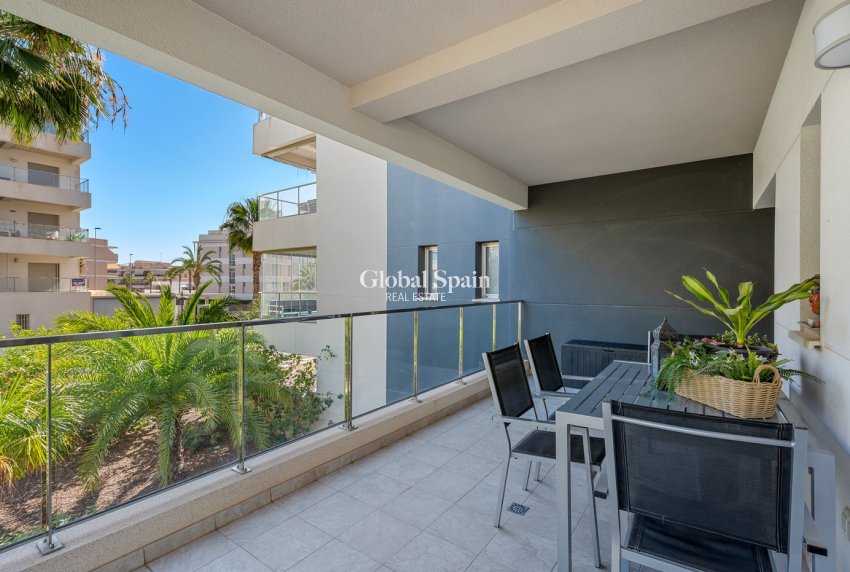 Resale - APARTMENT -
ORIHUELA COSTA - Los Dolses
