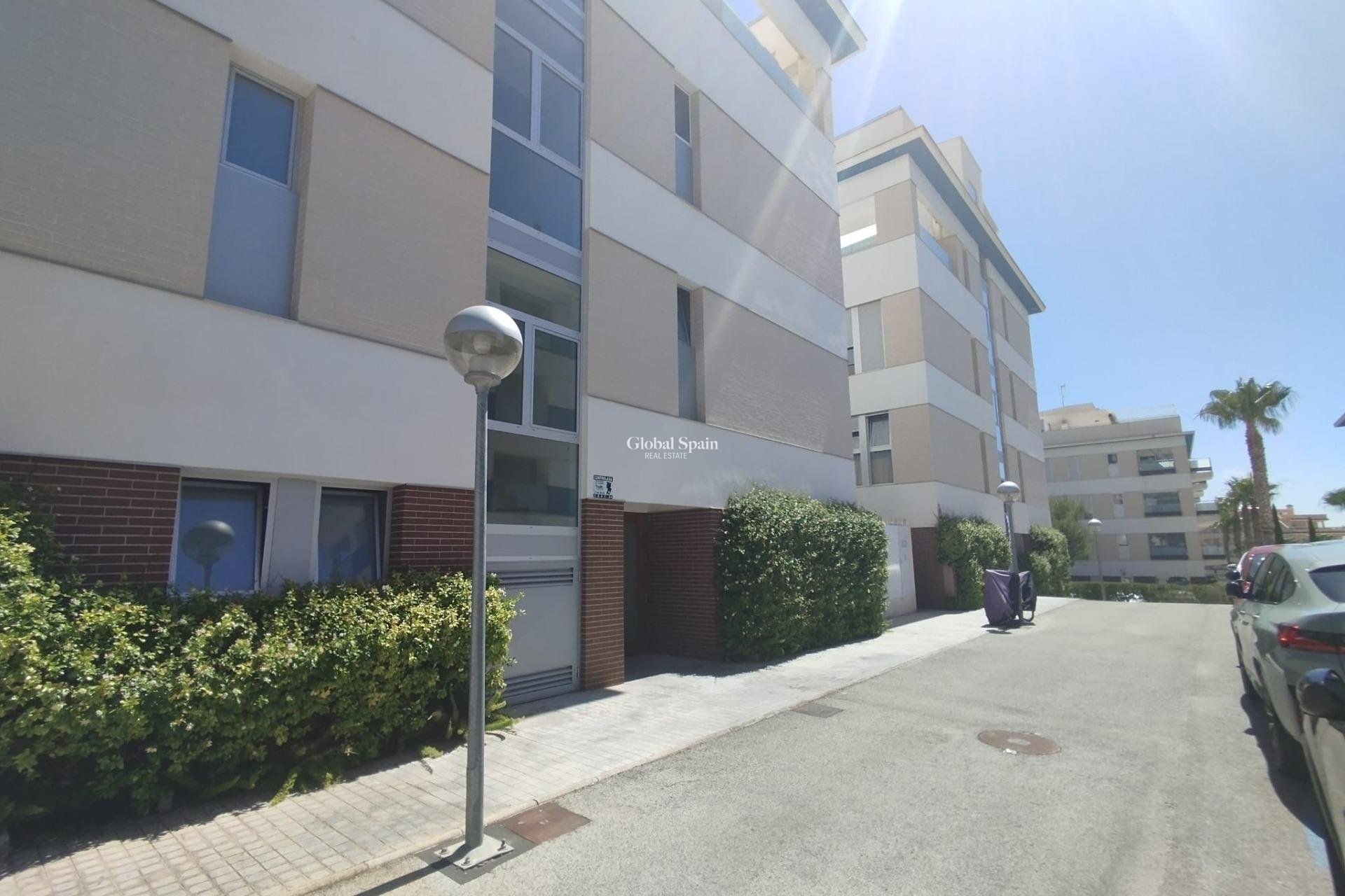 Resale - APARTMENT -
ORIHUELA COSTA - Los Dolses