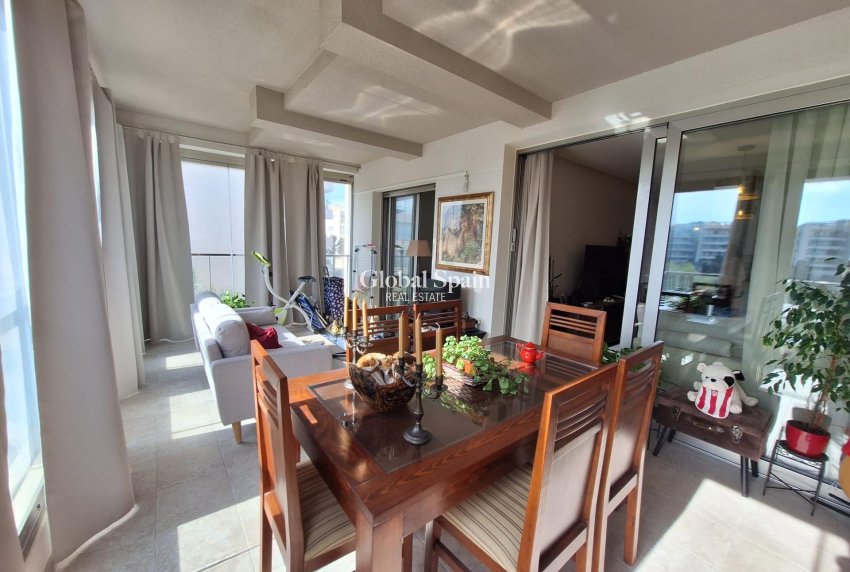 Resale - APARTMENT -
ORIHUELA COSTA - Los Dolses