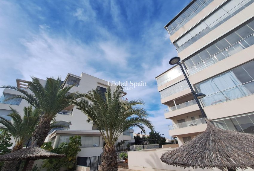 Resale - APARTMENT -
ORIHUELA COSTA - Los Dolses