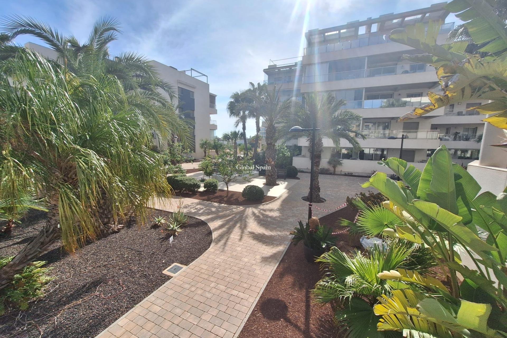 Resale - APARTMENT -
ORIHUELA COSTA - Los Dolses