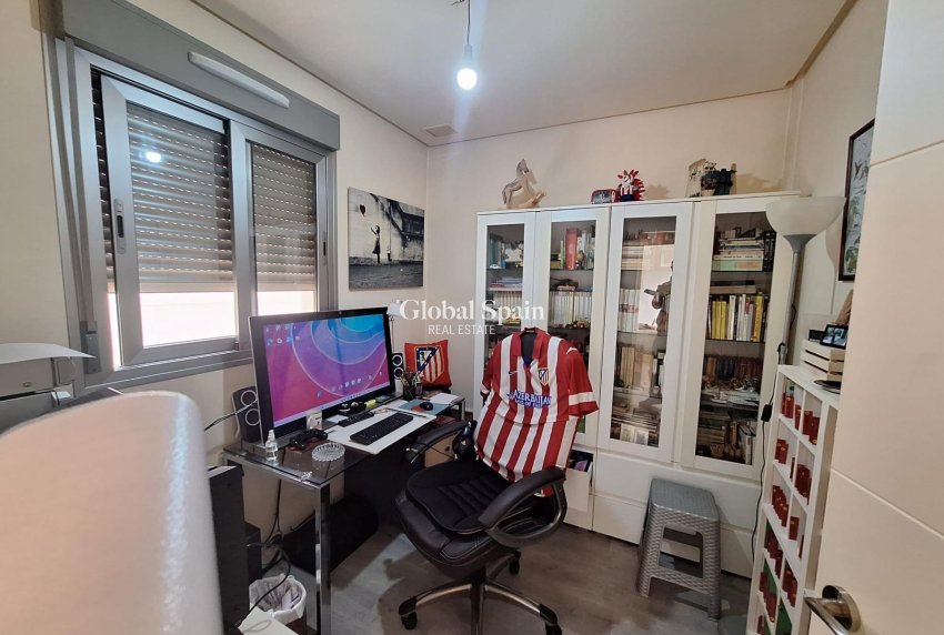 Resale - APARTMENT -
ORIHUELA COSTA - Los Dolses