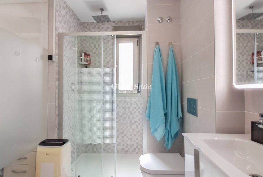Resale - APARTMENT -
ORIHUELA COSTA - Los Dolses