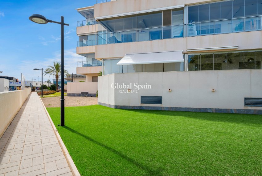 Resale - APARTMENT -
ORIHUELA COSTA - Los Dolses