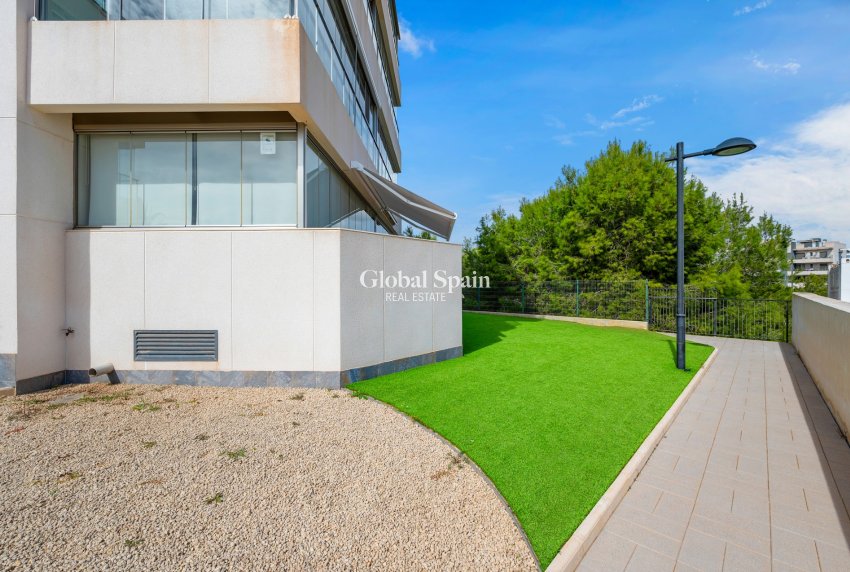 Resale - APARTMENT -
ORIHUELA COSTA - Los Dolses