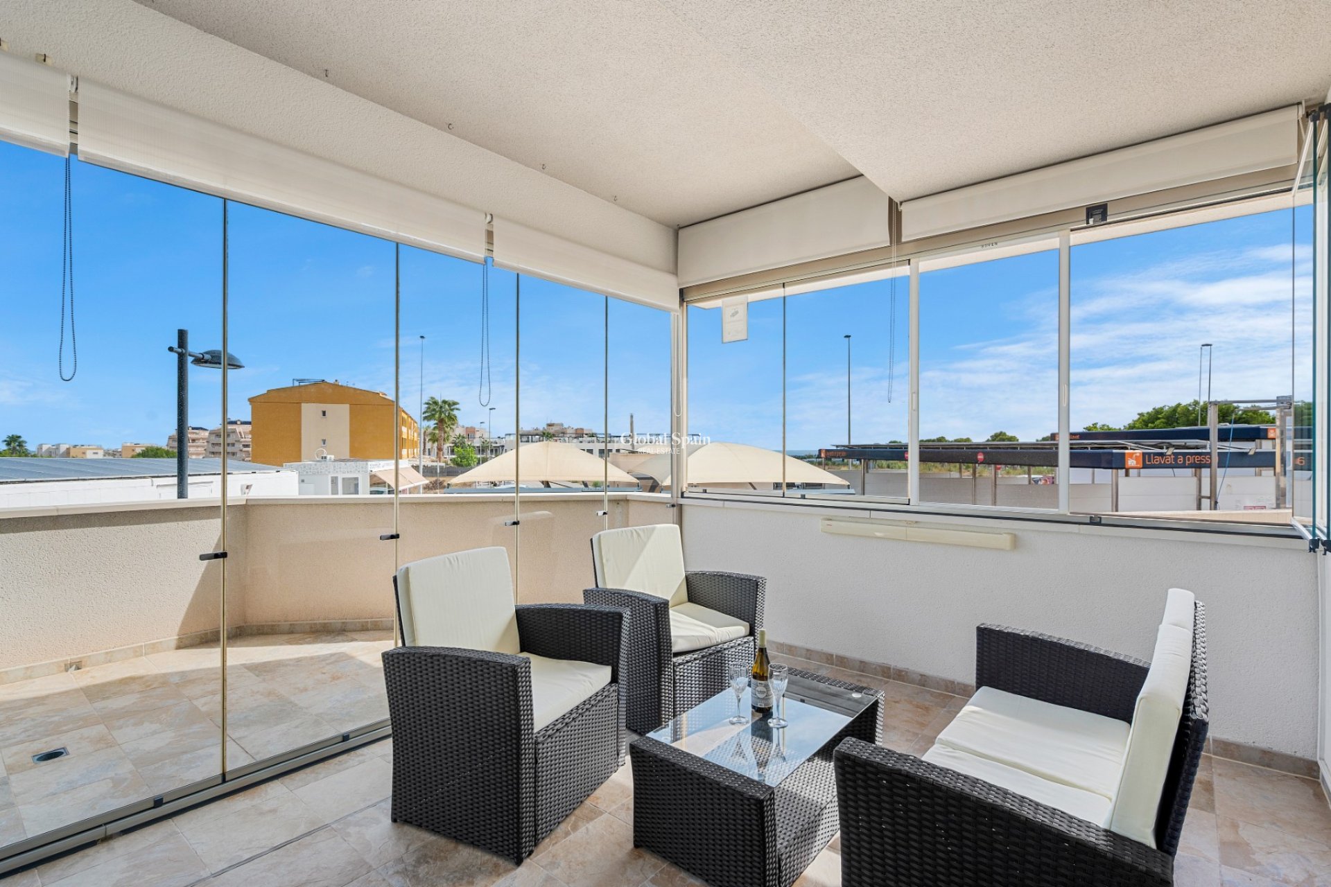Resale - APARTMENT -
ORIHUELA COSTA - Los Dolses