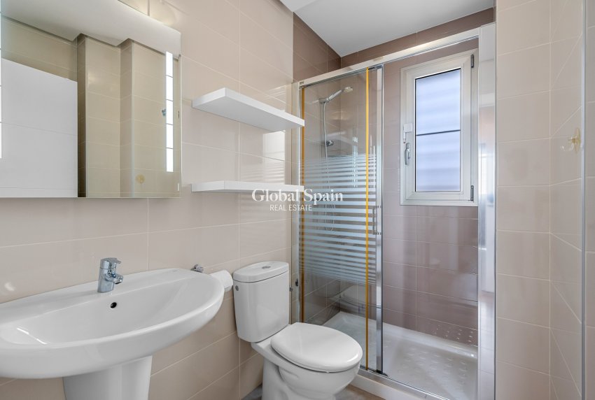 Resale - APARTMENT -
ORIHUELA COSTA - Los Dolses