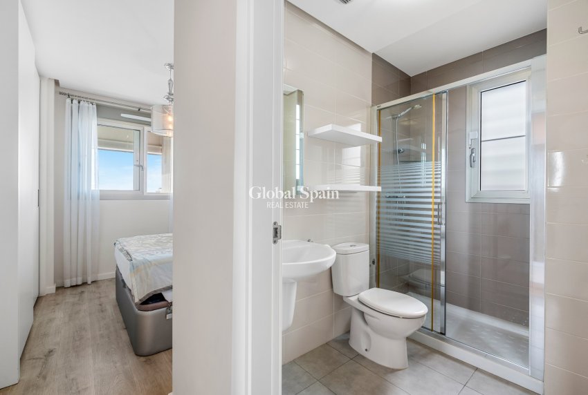 Resale - APARTMENT -
ORIHUELA COSTA - Los Dolses