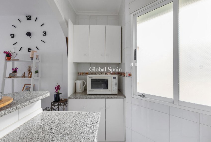 Resale - APARTMENT -
ORIHUELA COSTA - Orihuela Costa