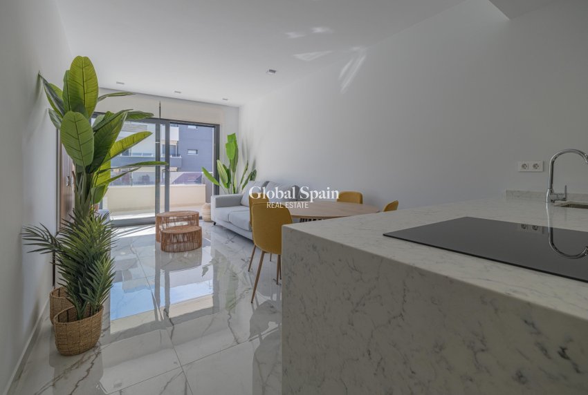 Resale - APARTMENT -
ORIHUELA COSTA - Orihuela Costa