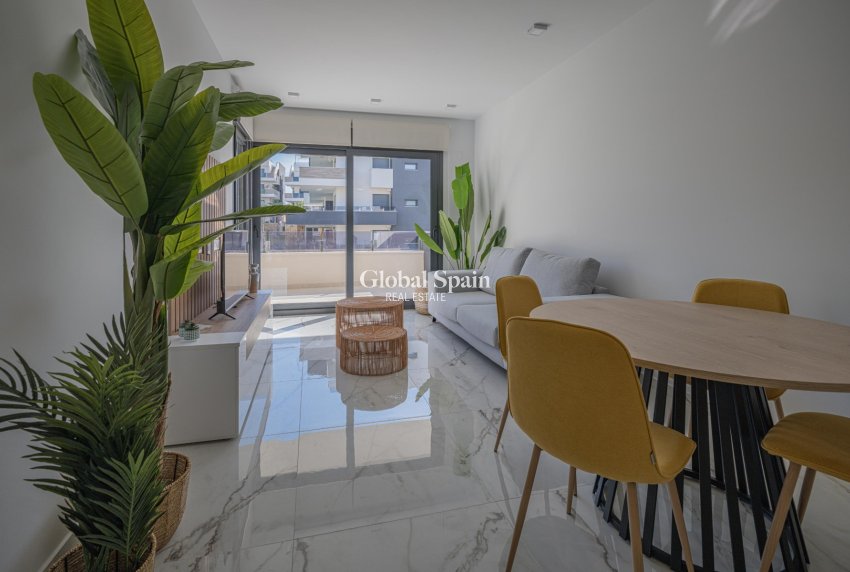 Resale - APARTMENT -
ORIHUELA COSTA - Orihuela Costa