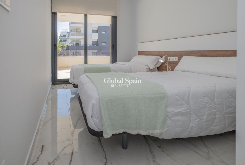 Resale - APARTMENT -
ORIHUELA COSTA - Orihuela Costa