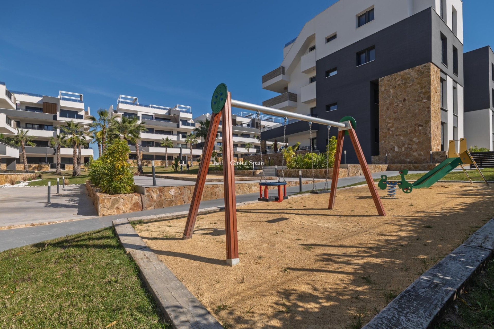 Resale - APARTMENT -
ORIHUELA COSTA - Orihuela Costa