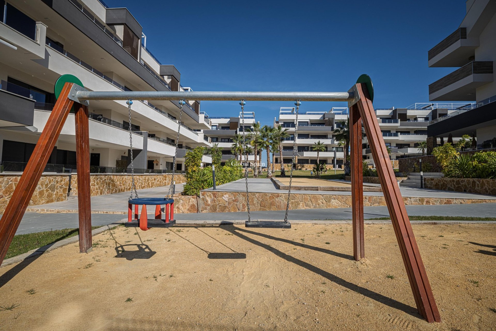 Resale - APARTMENT -
ORIHUELA COSTA - Orihuela Costa