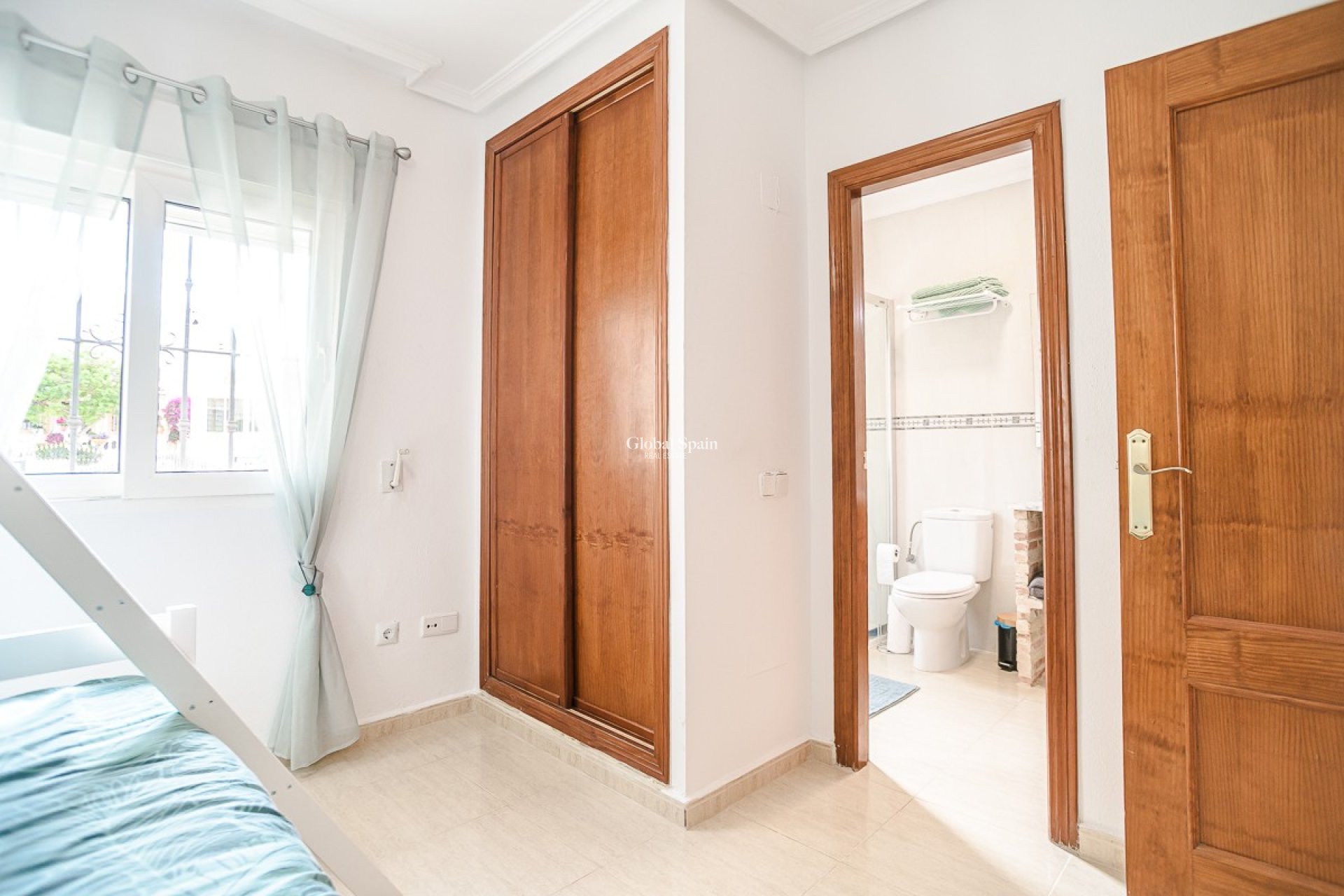 Resale - APARTMENT -
ORIHUELA COSTA - Orihuela Costa