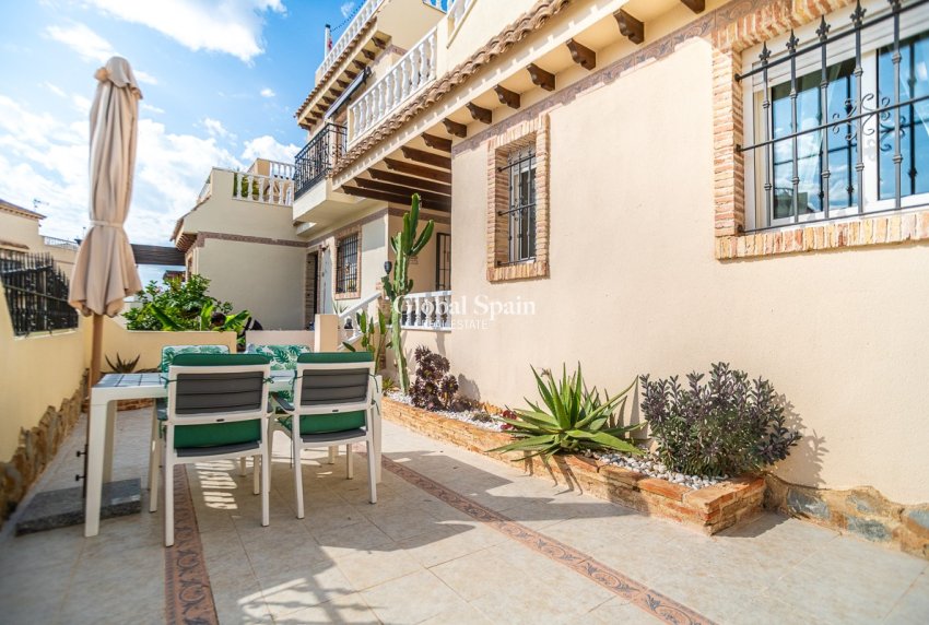 Resale - APARTMENT -
ORIHUELA COSTA - Orihuela Costa