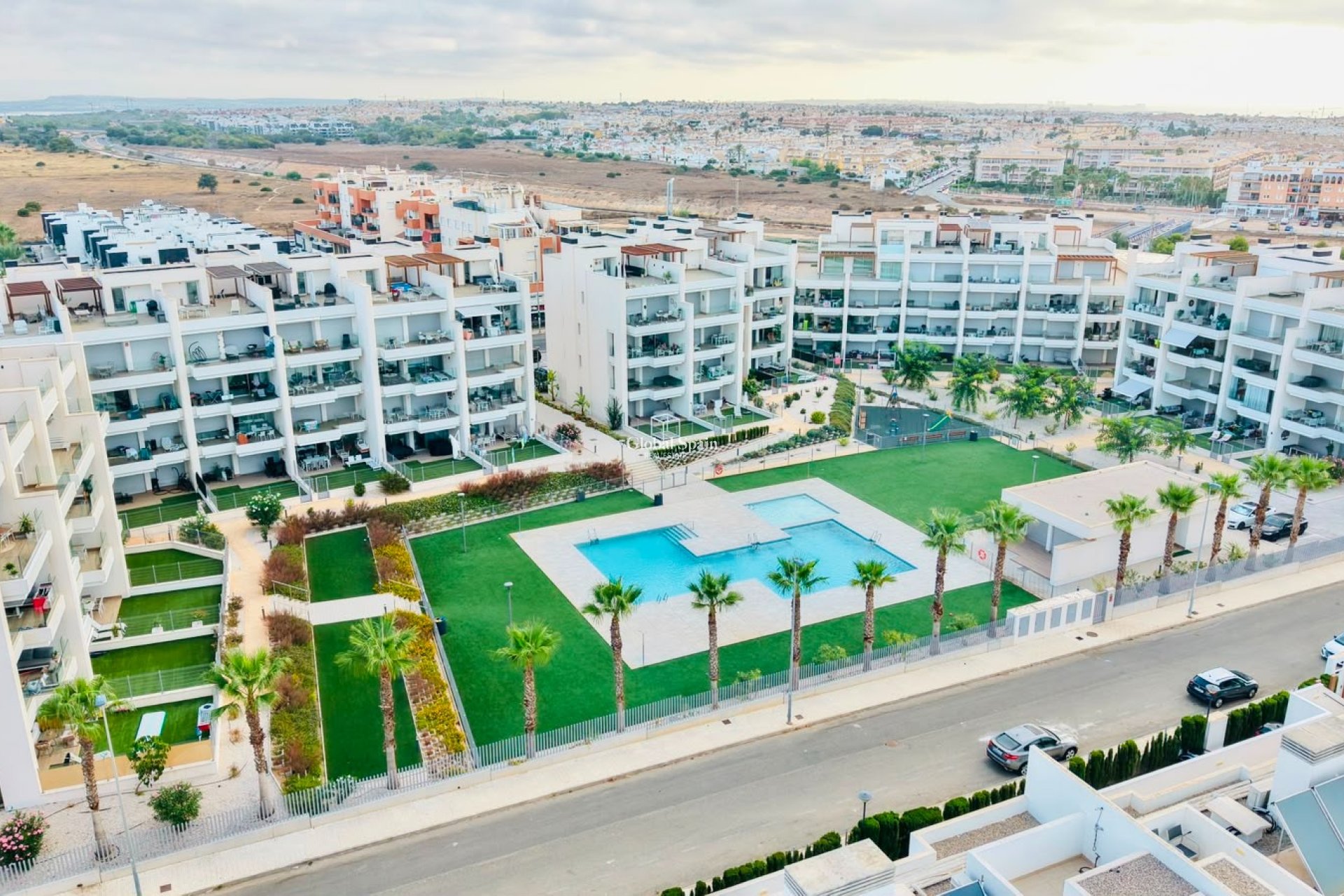 Resale - APARTMENT -
ORIHUELA COSTA - Orihuela Costa