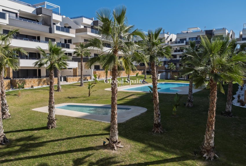 Resale - APARTMENT -
ORIHUELA COSTA - Orihuela Costa
