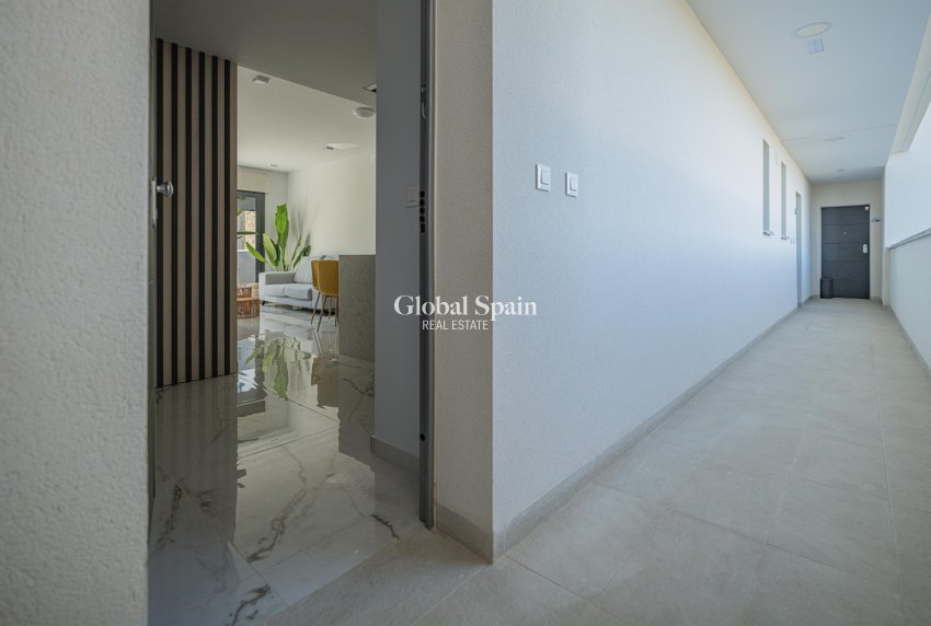 Resale - APARTMENT -
ORIHUELA COSTA - Orihuela Costa