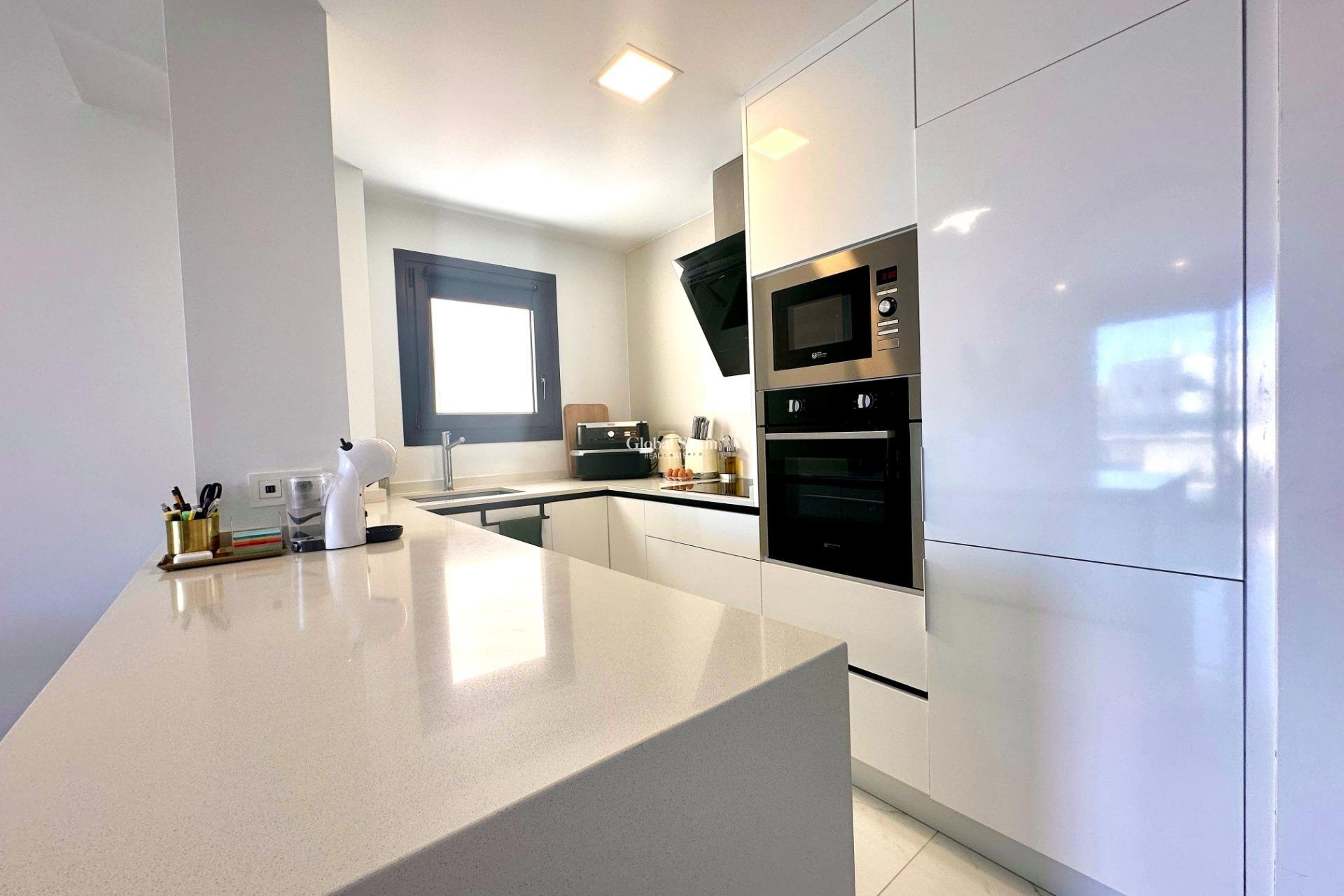Resale - APARTMENT -
ORIHUELA COSTA - Pau 8