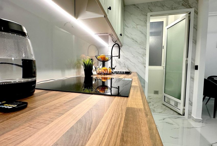 Resale - APARTMENT -
ORIHUELA COSTA - Playa Flamenca Norte