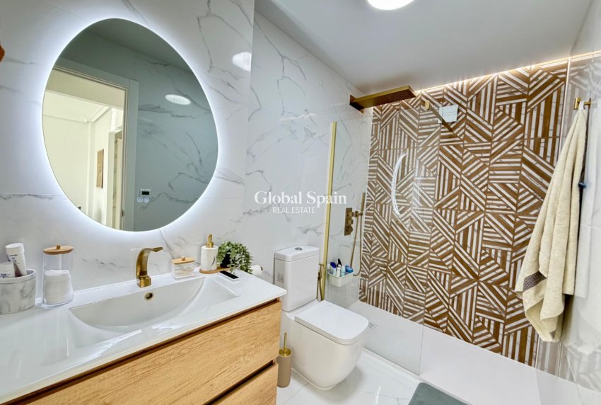 Resale - APARTMENT -
ORIHUELA COSTA - Playa Flamenca Norte