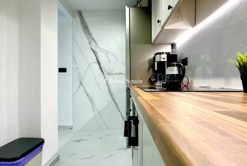 Resale - APARTMENT -
ORIHUELA COSTA - Playa Flamenca Norte