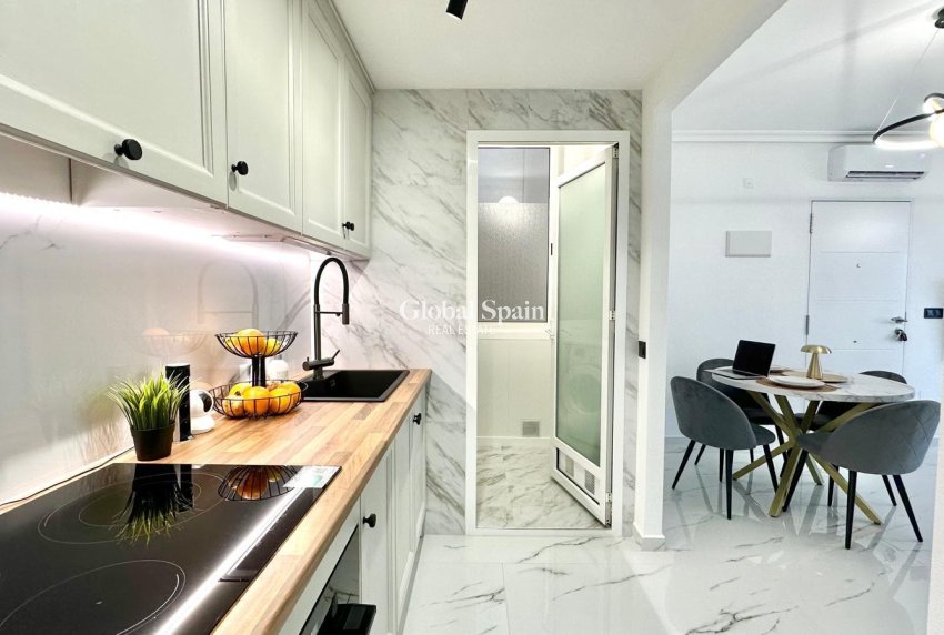 Resale - APARTMENT -
ORIHUELA COSTA - Playa Flamenca Norte