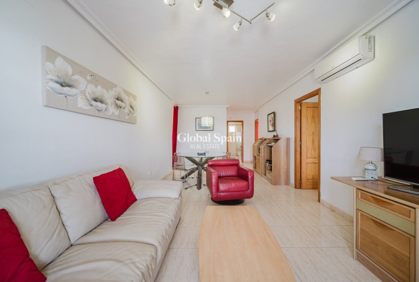 Resale - Apartment -
ORIHUELA COSTA - Playa Flamenca