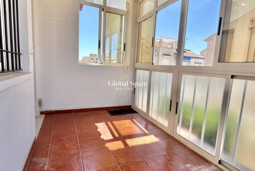 Resale - Apartment -
ORIHUELA COSTA - Playa Flamenca