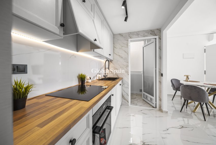 Resale - Apartment -
ORIHUELA COSTA - Playa Flamenca