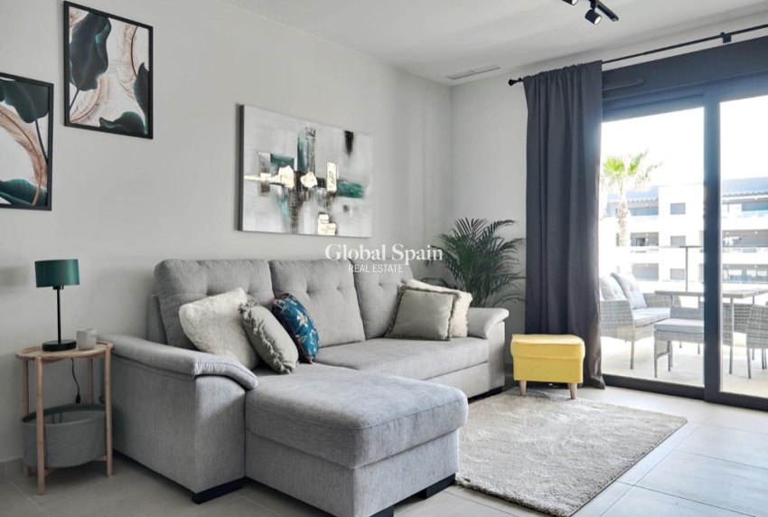 Resale - Apartment -
ORIHUELA COSTA - Playa Flamenca
