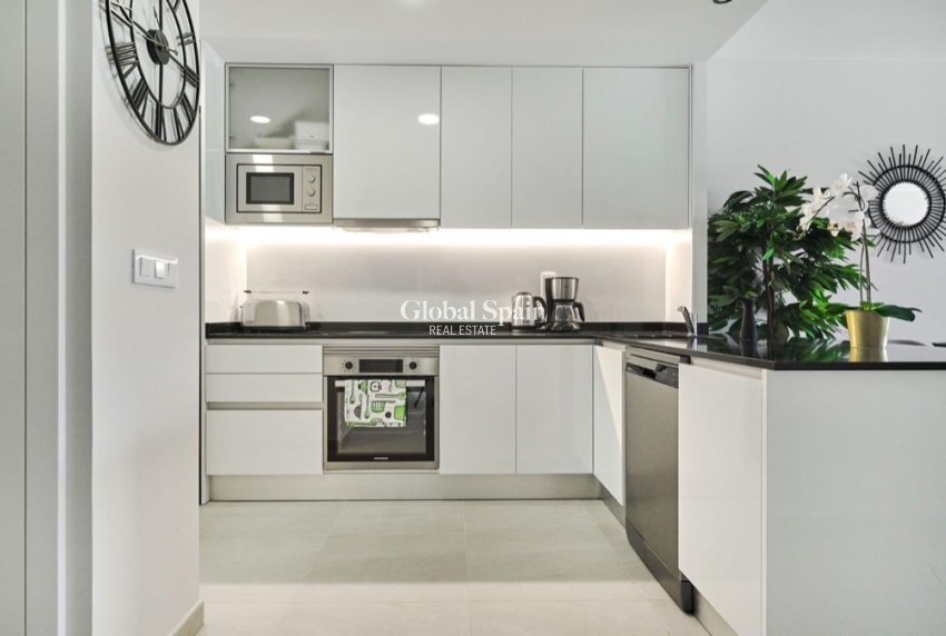 Resale - Apartment -
ORIHUELA COSTA - Playa Flamenca