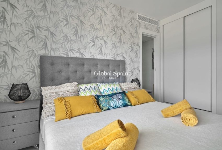 Resale - Apartment -
ORIHUELA COSTA - Playa Flamenca