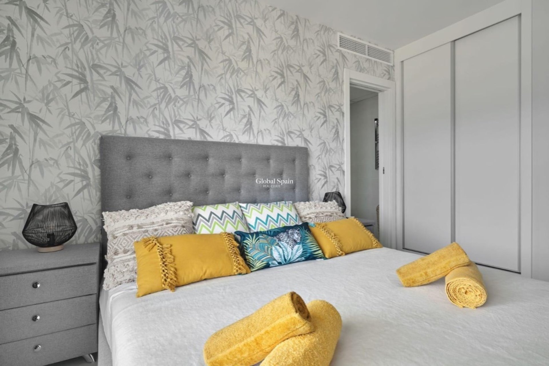 Resale - Apartment -
ORIHUELA COSTA - Playa Flamenca