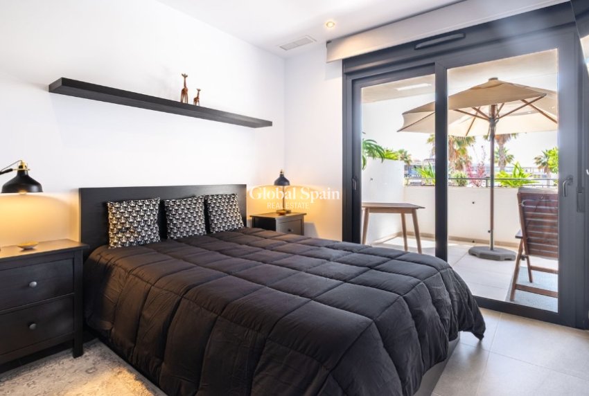 Resale - Apartment -
ORIHUELA COSTA - Playa Flamenca