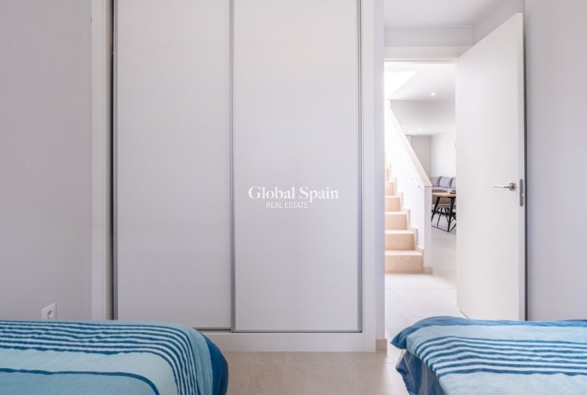 Resale - Apartment -
ORIHUELA COSTA - Playa Flamenca