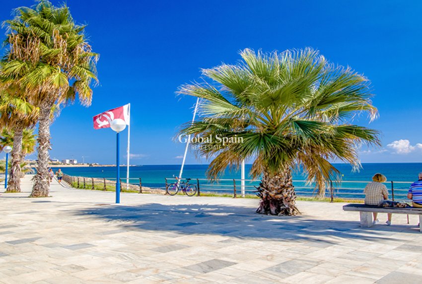 Resale - Apartment -
ORIHUELA COSTA - Playa Flamenca