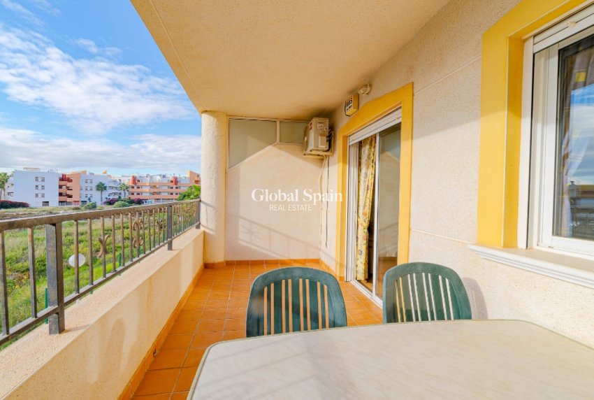 Resale - Apartment -
ORIHUELA COSTA - Playa Flamenca