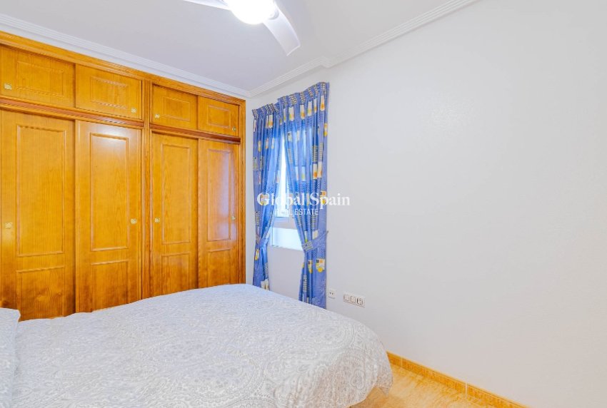 Resale - Apartment -
ORIHUELA COSTA - Playa Flamenca