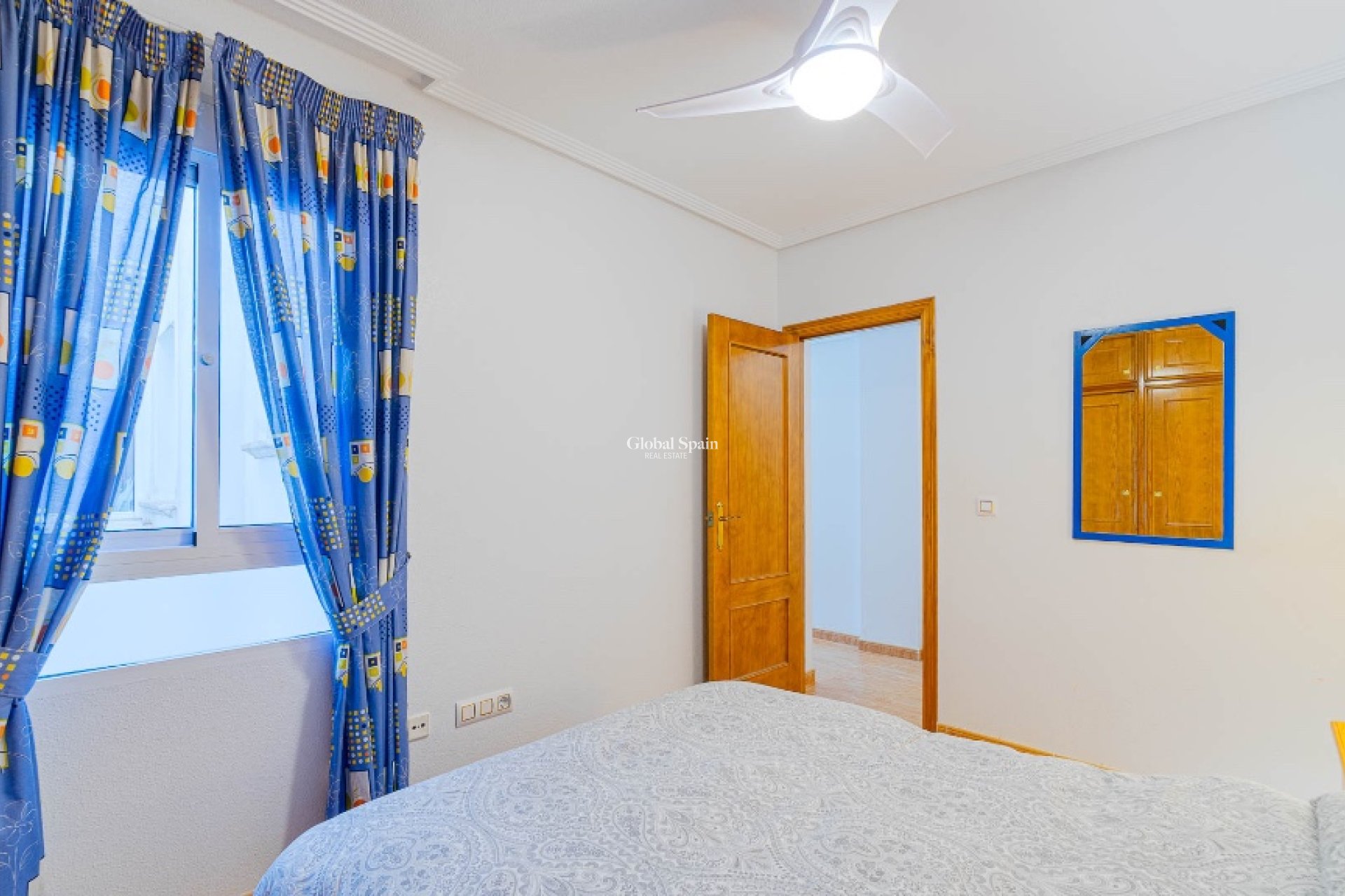 Resale - Apartment -
ORIHUELA COSTA - Playa Flamenca