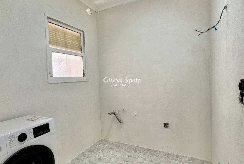 Resale - APARTMENT -
ORIHUELA COSTA - Playa Flamenca