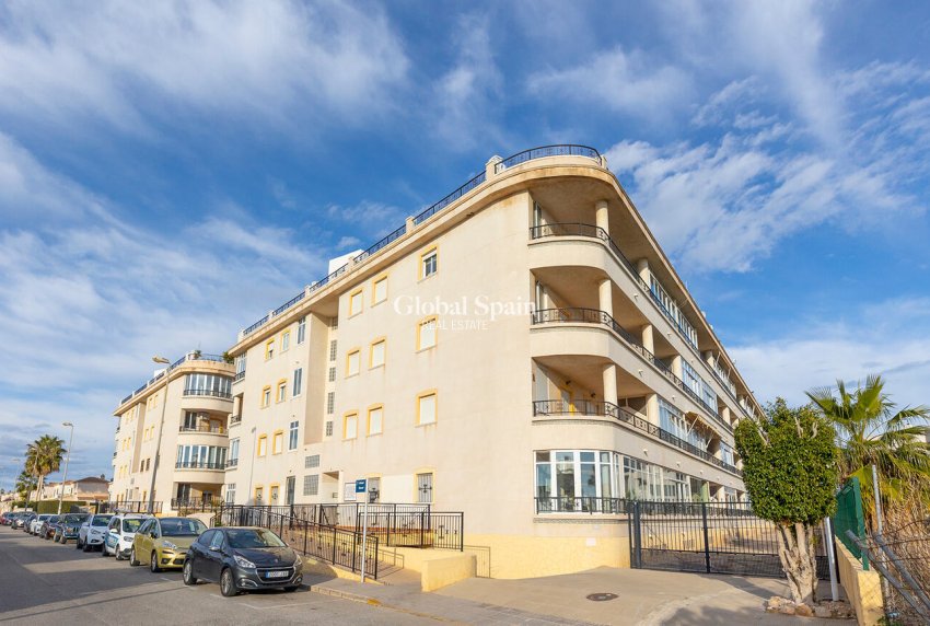 Resale - APARTMENT -
ORIHUELA COSTA - Playa Flamenca