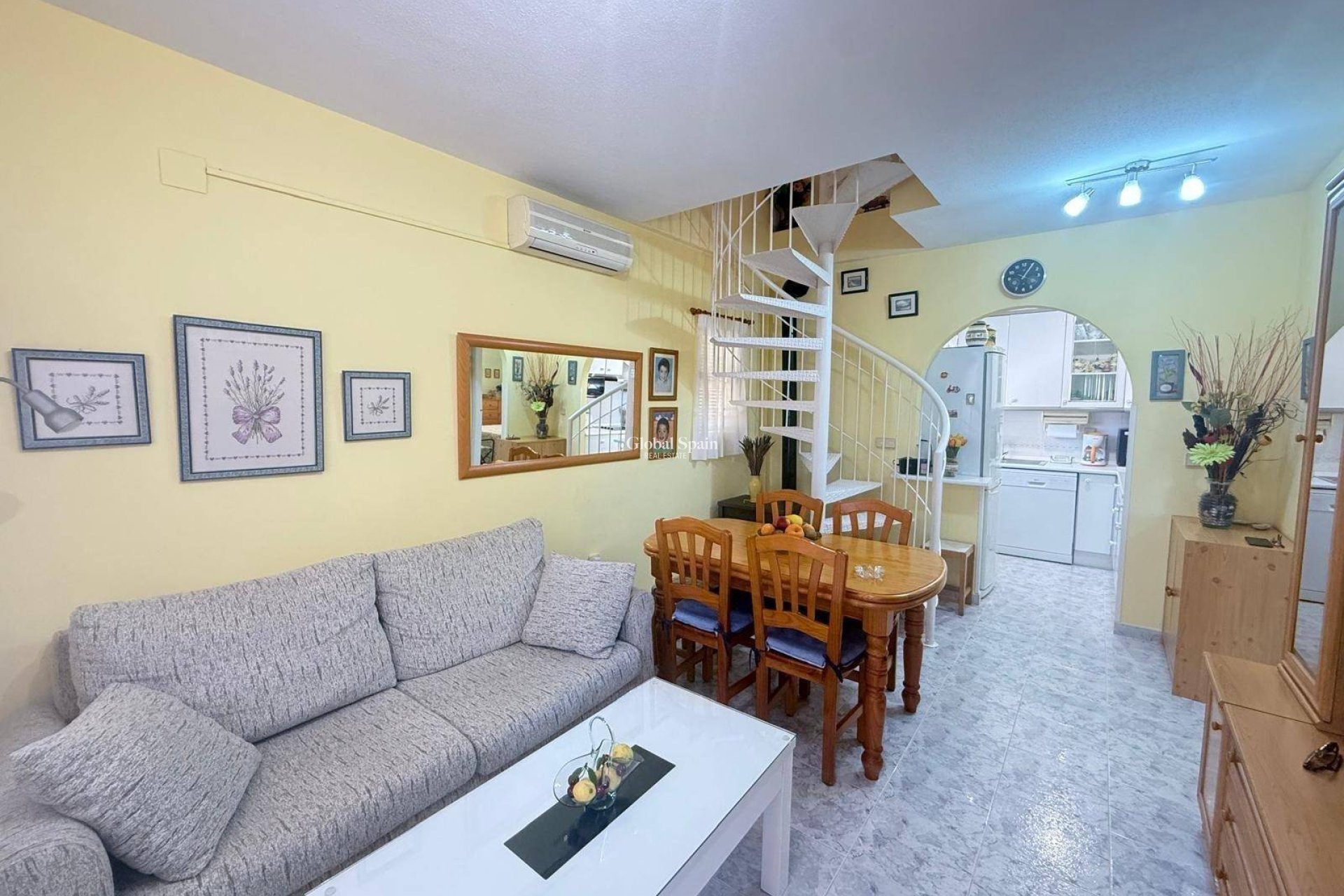 Resale - APARTMENT -
ORIHUELA COSTA - Playa Flamenca