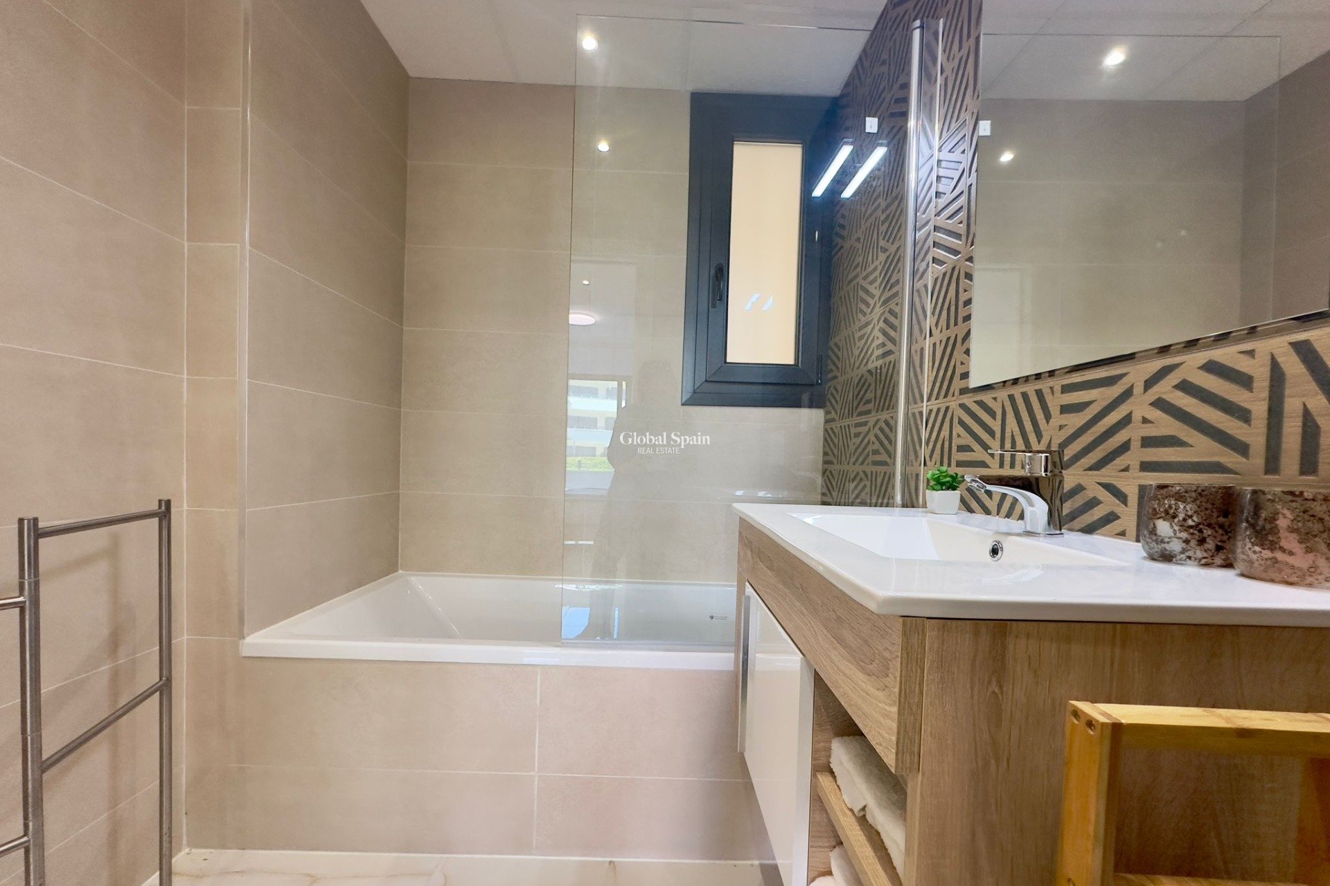 Resale - APARTMENT -
ORIHUELA COSTA - Playa Flamenca