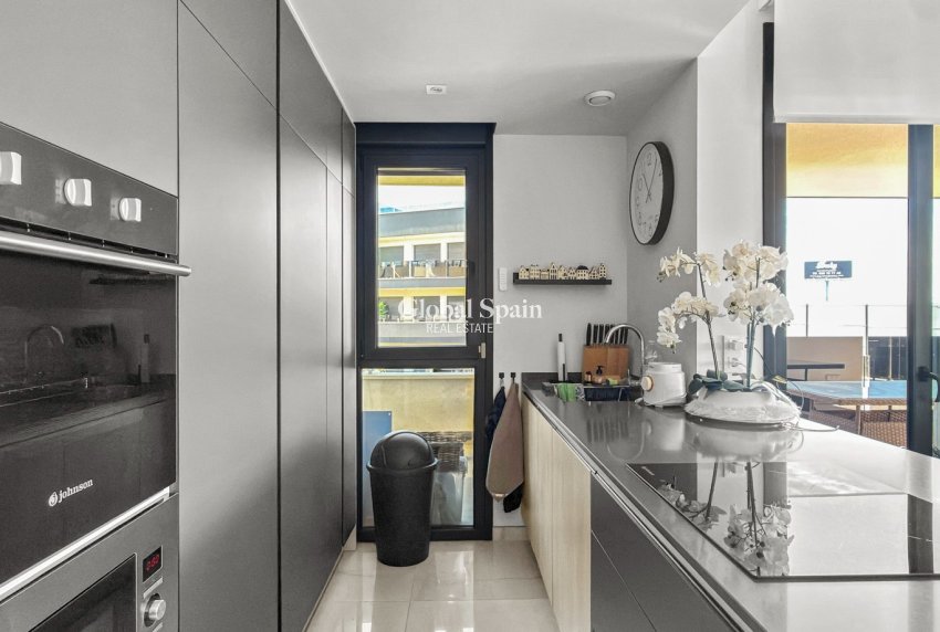 Resale - APARTMENT -
ORIHUELA COSTA - Playa Flamenca