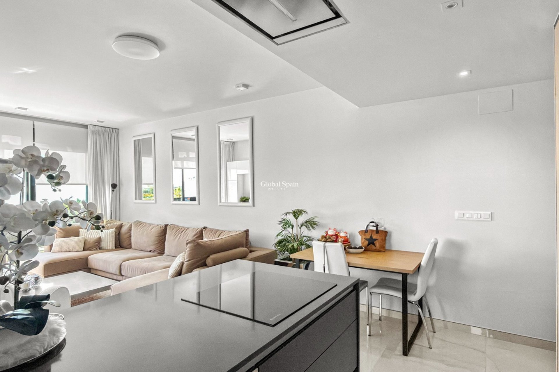 Resale - APARTMENT -
ORIHUELA COSTA - Playa Flamenca