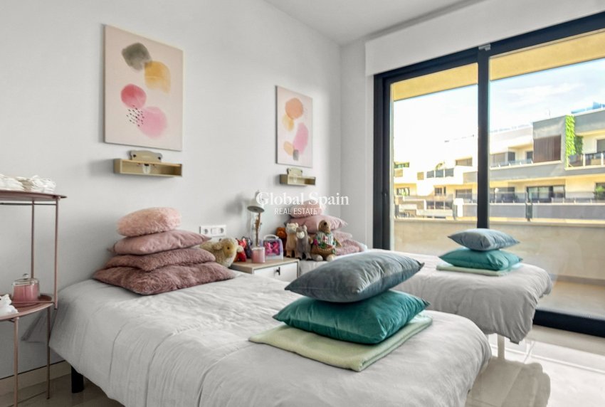 Resale - APARTMENT -
ORIHUELA COSTA - Playa Flamenca